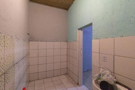 Banheiro de casa para alugar com 1 quarto, 20m² em Vila Santa Terezinha, Carapicuíba