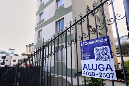 Apartamento para alugar com 197m², 3 quartos e 1 vagaFachada com Plaquinha