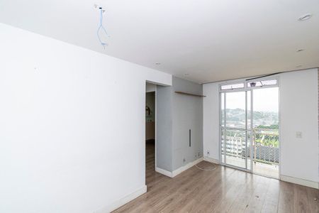 Sala de apartamento à venda com 2 quartos, 55m² em Parada de Lucas, Rio de Janeiro