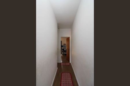 Casa à venda com 180m², 3 quartos e 1 vaga Casa à venda com 180m², 3 quartos e 1 vagaCorredor