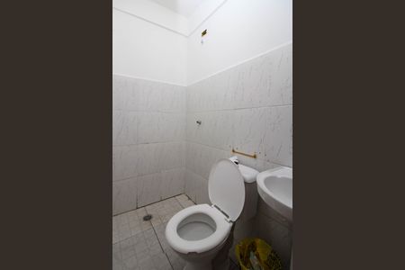 Casa à venda com 180m², 3 quartos e 1 vaga Casa à venda com 180m², 3 quartos e 1 vagaBanheiro de serviço
