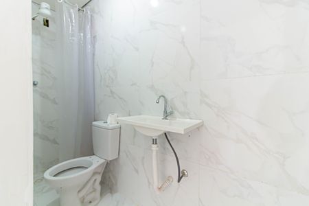 Casa para alugar com 15m², 1 quarto e sem vaga Casa para alugar com 15m², 1 quarto e sem vagaBanheiro