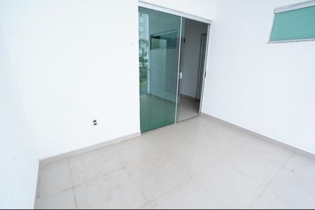 Casa para alugar com 239m², 3 quartos e 4 vagas