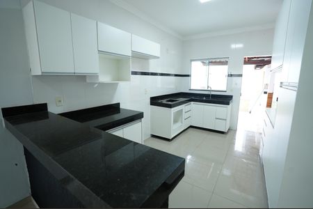 Casa para alugar com 239m², 3 quartos e 4 vagas