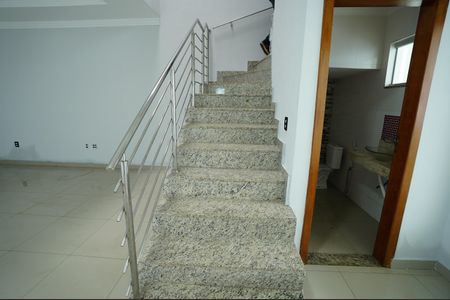 Casa para alugar com 239m², 3 quartos e 4 vagas