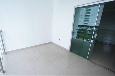 Casa para alugar com 239m², 3 quartos e 4 vagas