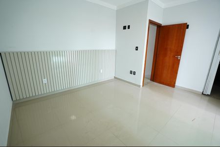Casa para alugar com 239m², 3 quartos e 4 vagas