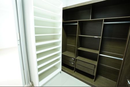 Casa para alugar com 239m², 3 quartos e 4 vagas