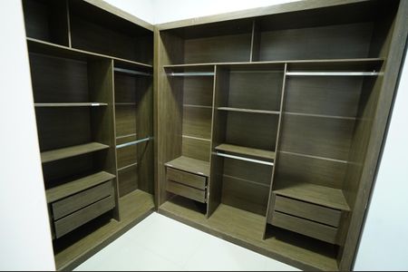 Casa para alugar com 239m², 3 quartos e 4 vagas