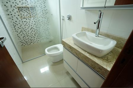 Casa para alugar com 239m², 3 quartos e 4 vagas