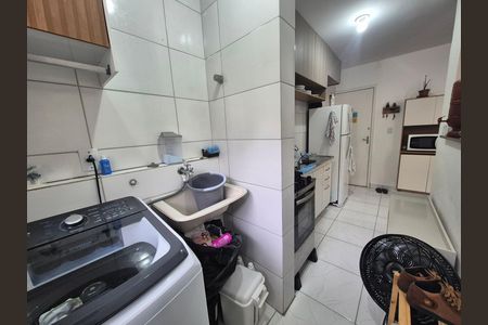 Apartamento à venda com 2 quartos, 64m² em Parque Assuncao, Taboão da Serra