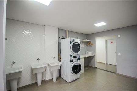 Studio para alugar com 18m², 1 quarto e sem vaga Studio para alugar com 18m², 1 quarto e sem vagaLavanderia