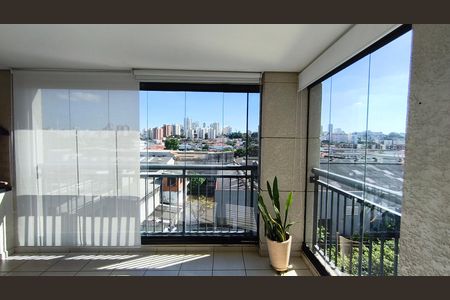 Apartamento para alugar com 72m², 2 quartos e 1 vaga Apartamento para alugar com 72m², 2 quartos e 1 vagaVaranda