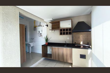 Apartamento para alugar com 72m², 2 quartos e 1 vaga Apartamento para alugar com 72m², 2 quartos e 1 vagaVaranda