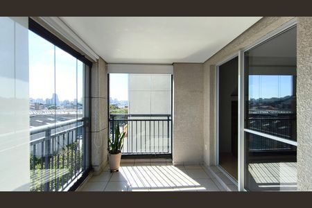 Apartamento para alugar com 72m², 2 quartos e 1 vaga Apartamento para alugar com 72m², 2 quartos e 1 vagaVaranda