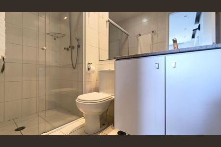 Apartamento para alugar com 72m², 2 quartos e 1 vaga Apartamento para alugar com 72m², 2 quartos e 1 vagaBanheiro da Suíte