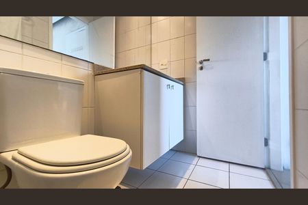 Apartamento para alugar com 72m², 2 quartos e 1 vaga Apartamento para alugar com 72m², 2 quartos e 1 vagaBanheiro da Suíte