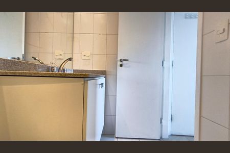 Apartamento para alugar com 72m², 2 quartos e 1 vaga Apartamento para alugar com 72m², 2 quartos e 1 vagaBanheiro da Suíte