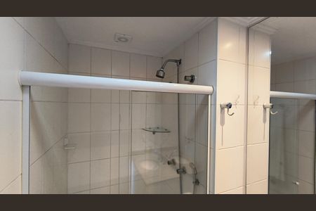 Apartamento para alugar com 72m², 2 quartos e 1 vaga Apartamento para alugar com 72m², 2 quartos e 1 vagaBanheiro da Suíte