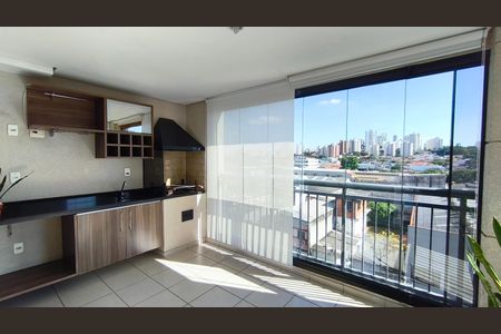 Apartamento para alugar com 72m², 2 quartos e 1 vaga Apartamento para alugar com 72m², 2 quartos e 1 vagaVaranda