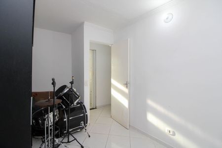 Quarto 2 de apartamento à venda com 2 quartos, 60m² em Parque Pinheiros, Taboão da Serra