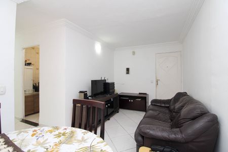 Sala de apartamento à venda com 2 quartos, 60m² em Parque Pinheiros, Taboão da Serra