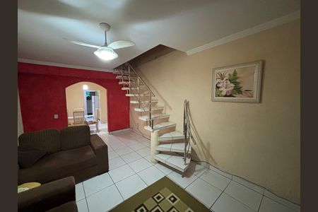 Casa à venda com 135m², 2 quartos e 3 vagasSala 