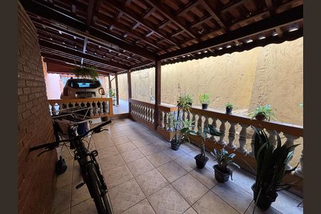 Casa à venda com 135m², 2 quartos e 3 vagasQuintal