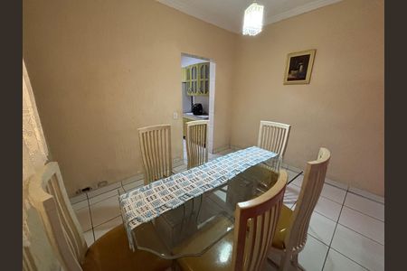 Casa à venda com 135m², 2 quartos e 3 vagasSala de jantar 