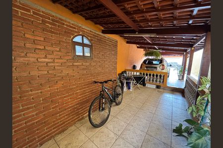 Casa à venda com 135m², 2 quartos e 3 vagasQuintal