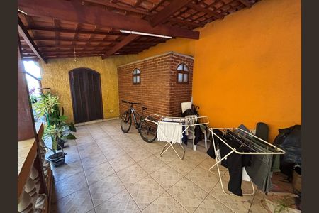 Casa à venda com 135m², 2 quartos e 3 vagasQuintal 