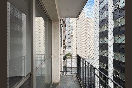Apartamento para alugar com 65m², 2 quartos e 1 vaga Apartamento para alugar com 65m², 2 quartos e 1 vagaVaranda
