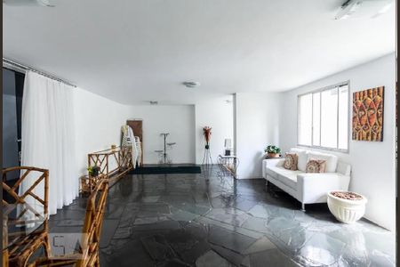 Apartamento para alugar com 65m², 2 quartos e 1 vaga Apartamento para alugar com 65m², 2 quartos e 1 vagaÁrea comum