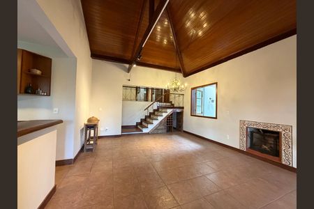 sala de casa de condomínio à venda com 5 quartos, 204m² em Retiro do Chalé, Brumadinho