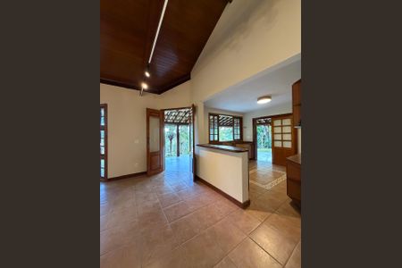 sala de casa de condomínio à venda com 5 quartos, 204m² em Retiro do Chalé, Brumadinho