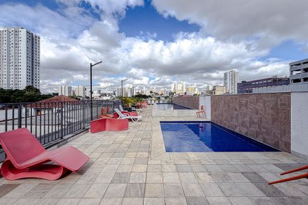Apartamento à venda com 34m², 2 quartos e 1 vaga Apartamento à venda com 34m², 2 quartos e 1 vagaÁrea comum - Piscina