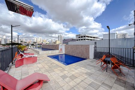 Apartamento à venda com 34m², 2 quartos e 1 vaga Apartamento à venda com 34m², 2 quartos e 1 vagaÁrea comum - Piscina