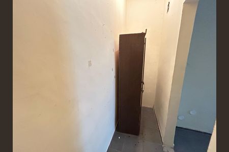 Closet do quarto de casa para alugar com 1 quarto, 34m² em Vila Valqueire, Rio de Janeiro