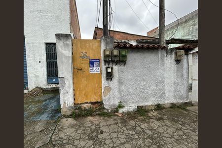 Casa para alugar com 34m², 1 quarto e sem vagaFachada + placa