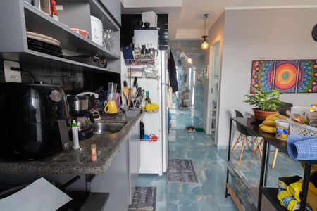 Cozinha de apartamento para alugar com 2 quartos, 38m² em Vila Butantã, São Paulo