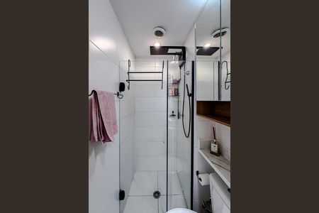 Apartamento à venda com 35m², 2 quartos e sem vaga Apartamento à venda com 35m², 2 quartos e sem vagaBanheiro