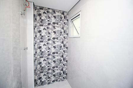 Banheiro de apartamento à venda com 1 quarto, 75m² em Parque das Nações, Santo André