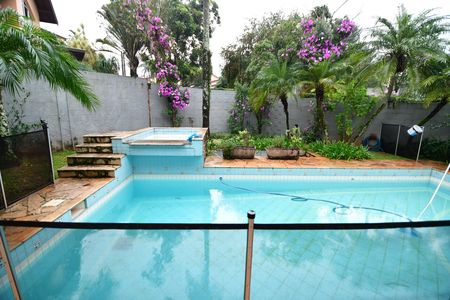 Casa de condomínio para alugar com 280m², 4 quartos e 4 vagasPiscina