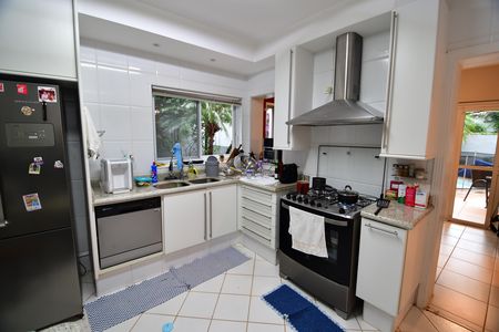 Casa de condomínio para alugar com 280m², 4 quartos e 4 vagasCozinha