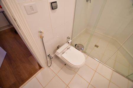 Casa de condomínio para alugar com 280m², 4 quartos e 4 vagasBanheiro Suíte
