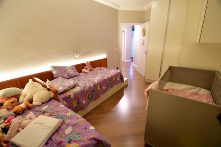 Casa de condomínio para alugar com 280m², 4 quartos e 4 vagasQuarto 2 