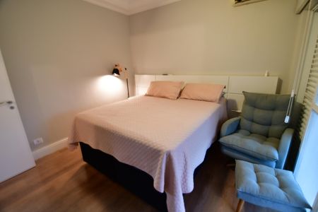 Casa de condomínio para alugar com 280m², 4 quartos e 4 vagasQuarto 4 - Suíte