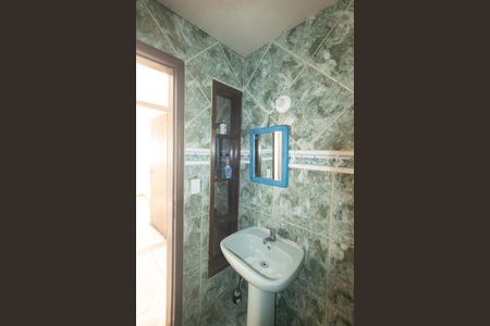 Casa para alugar com 248m², 2 quartos e 2 vagasBanheiro Social
