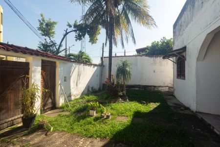 Casa para alugar com 248m², 2 quartos e 2 vagasQuintal