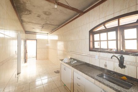 Casa para alugar com 248m², 2 quartos e 2 vagasCozinha e Área de Serviço